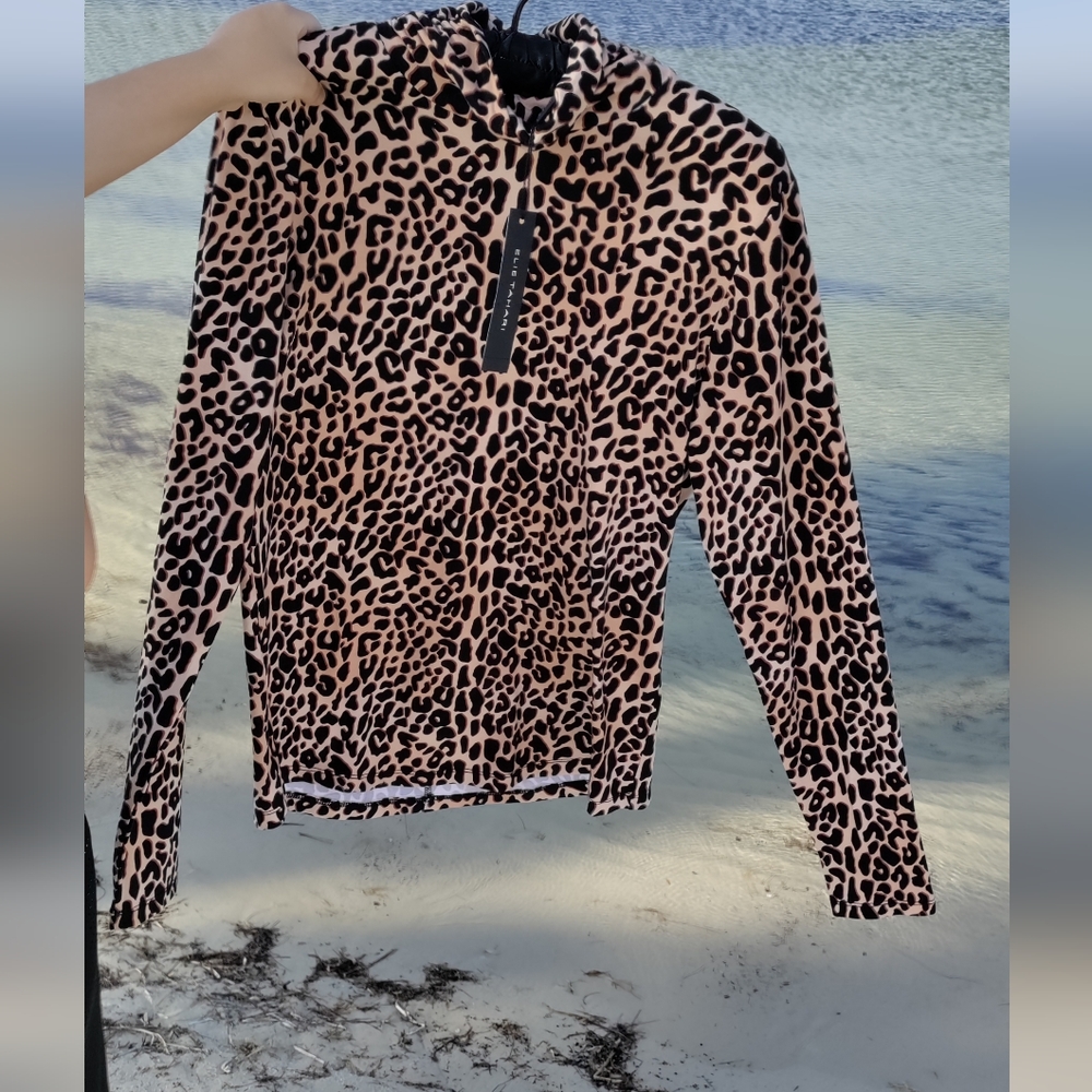 🍵 ELIE TAHARI LEOPARD ANIMAL PRINT TOP